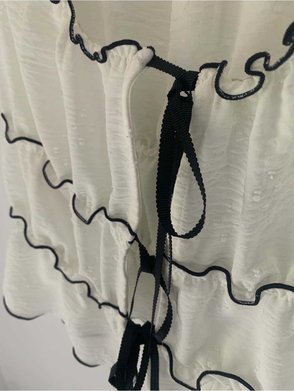 KIRIOUS LOS ANGELES Ruffled Tie-Front Blouse - Picture 4 of 5